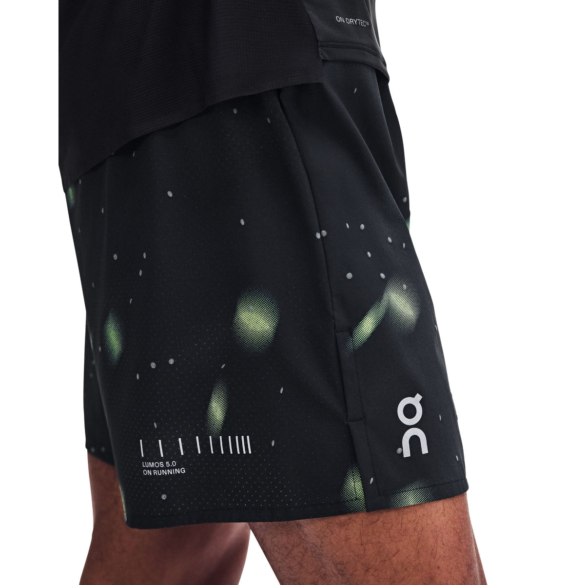 On Performance Shorts Lumos