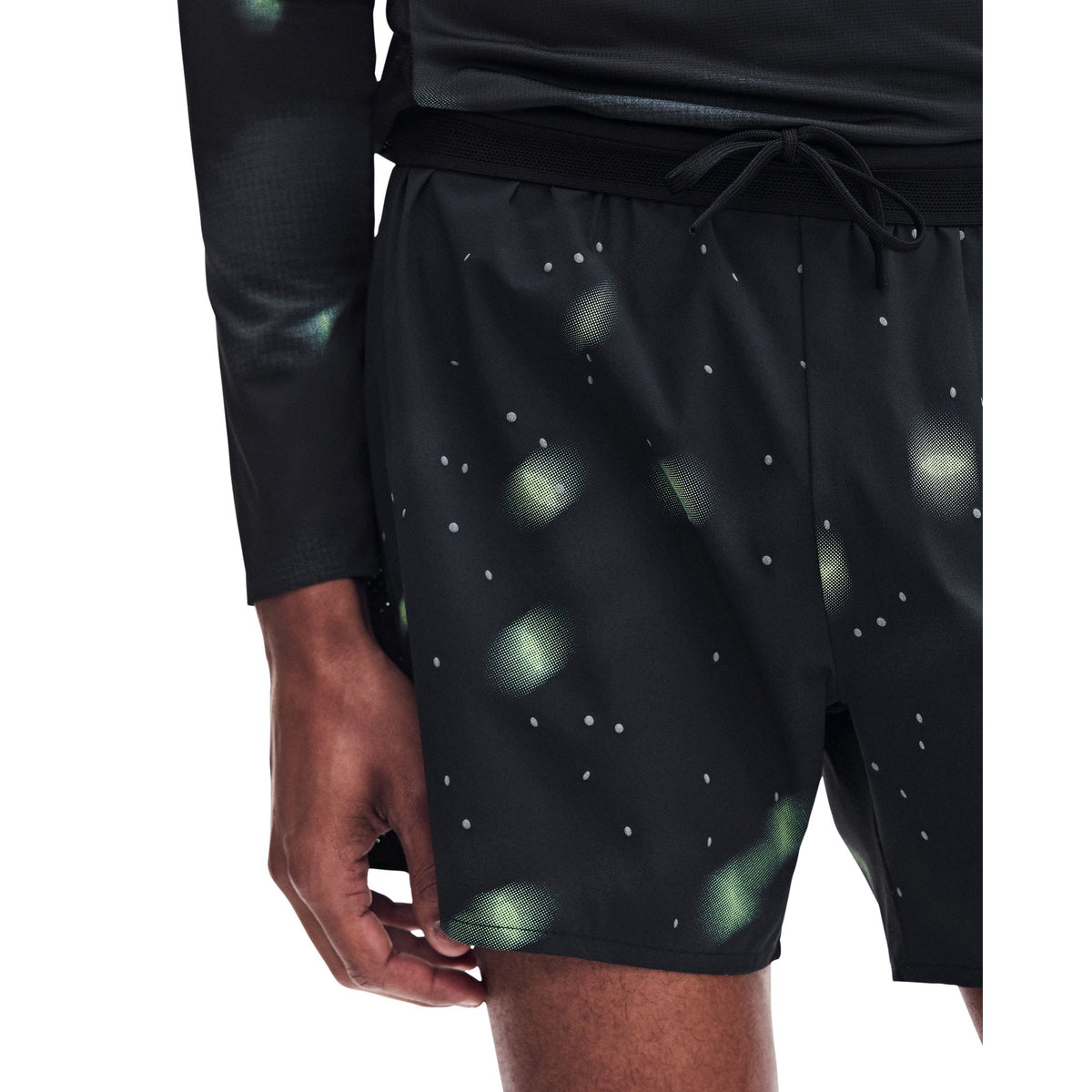 On Performance Shorts Lumos