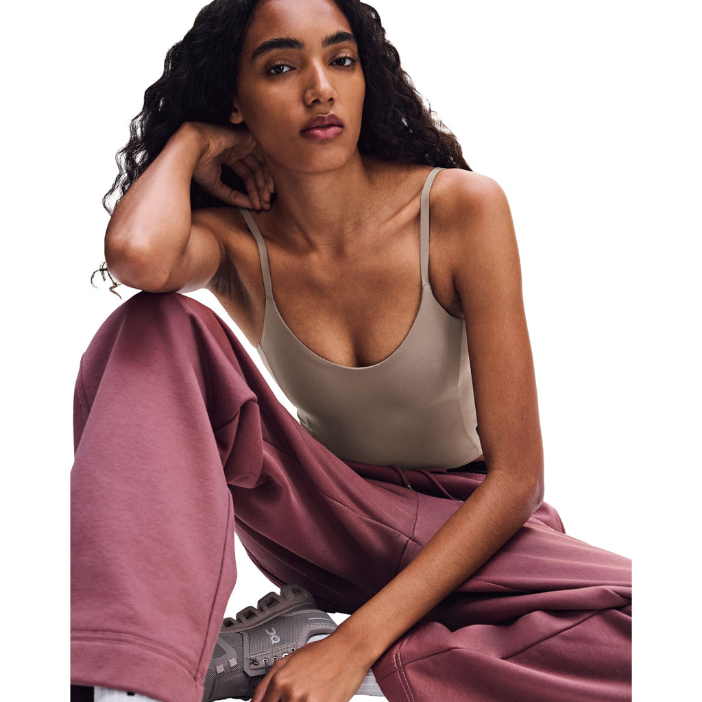 On Studio Crop