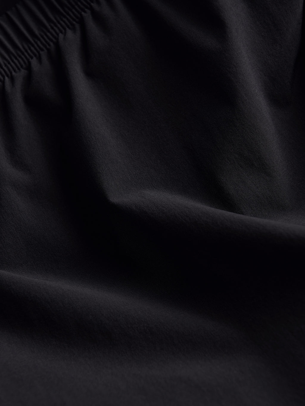 Dámské Šortky Peak Performance Alum Light Shorts - Černé (Velikost L)