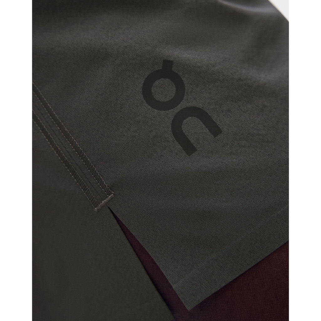 On Focus Shorts