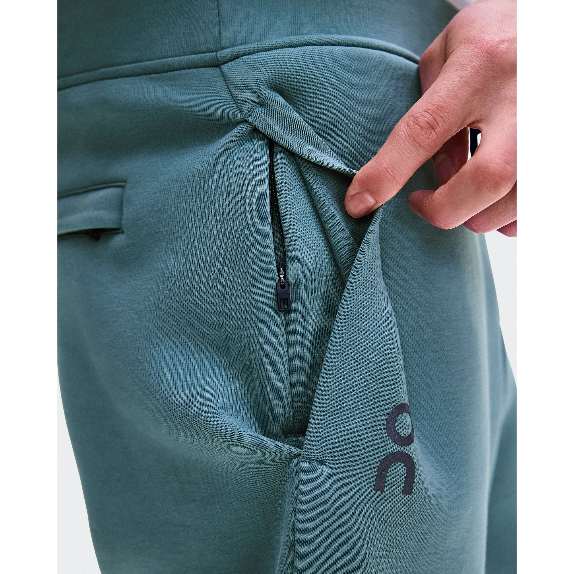 On Focus Tech Sweatpants