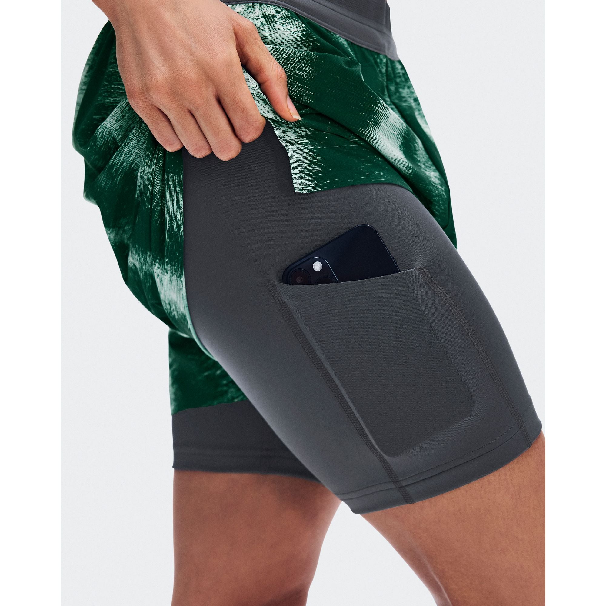 On Performance Shorts Terra