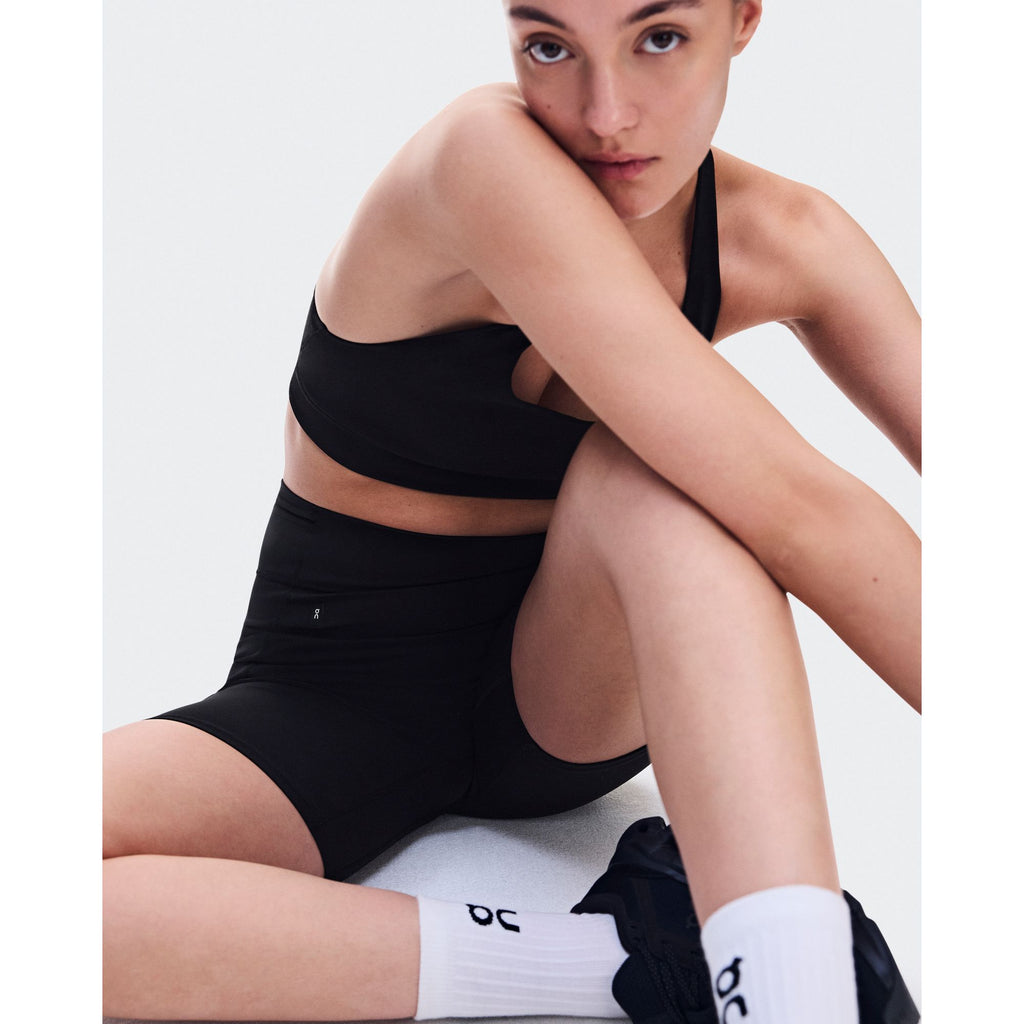On Studio Tights Short 6"